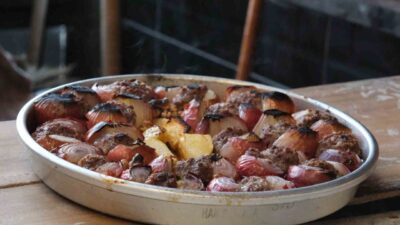 Gaziantep’in kış aylarının vazgeçilmez lezzeti soğan kebabı, soğuk havalarda antibiyotik