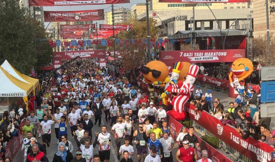 Gaziantep'te gerçekleştirilen 7. Gazi Yarı Maratonu ve Halk Koşusu'na 53