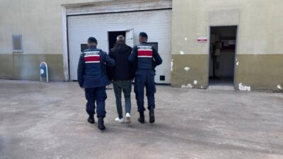 Gaziantep’te, jandarma ekipleri, 10 yıl hapis cezası bulunan H.T., E.G.,