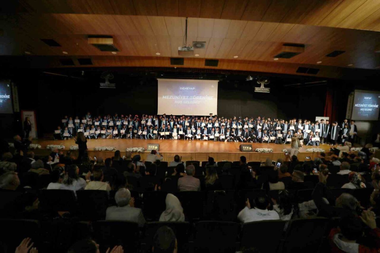 Gaziantep’te Deneyap Teknoloji Atölyeleri’nden İlk Mezunlar Coşkuyla Ayrıldı