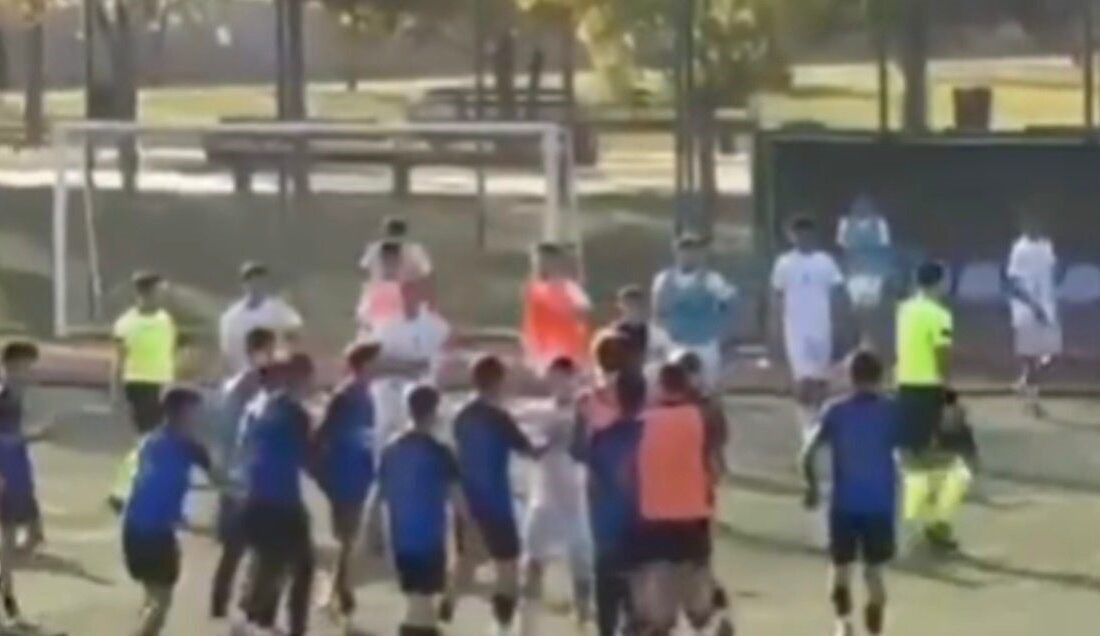 Gaziantep'te U-16 futbol maçı sonrası Görkem Hasırcı Spor Kulübü ile