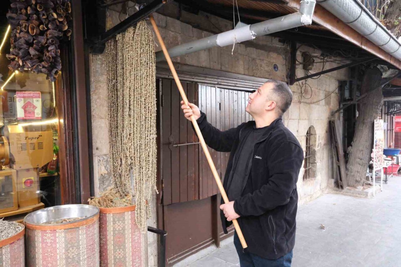 Gaziantep'te kış aylarında özellikle tercih edilen kuru bamyanın kilosu bu