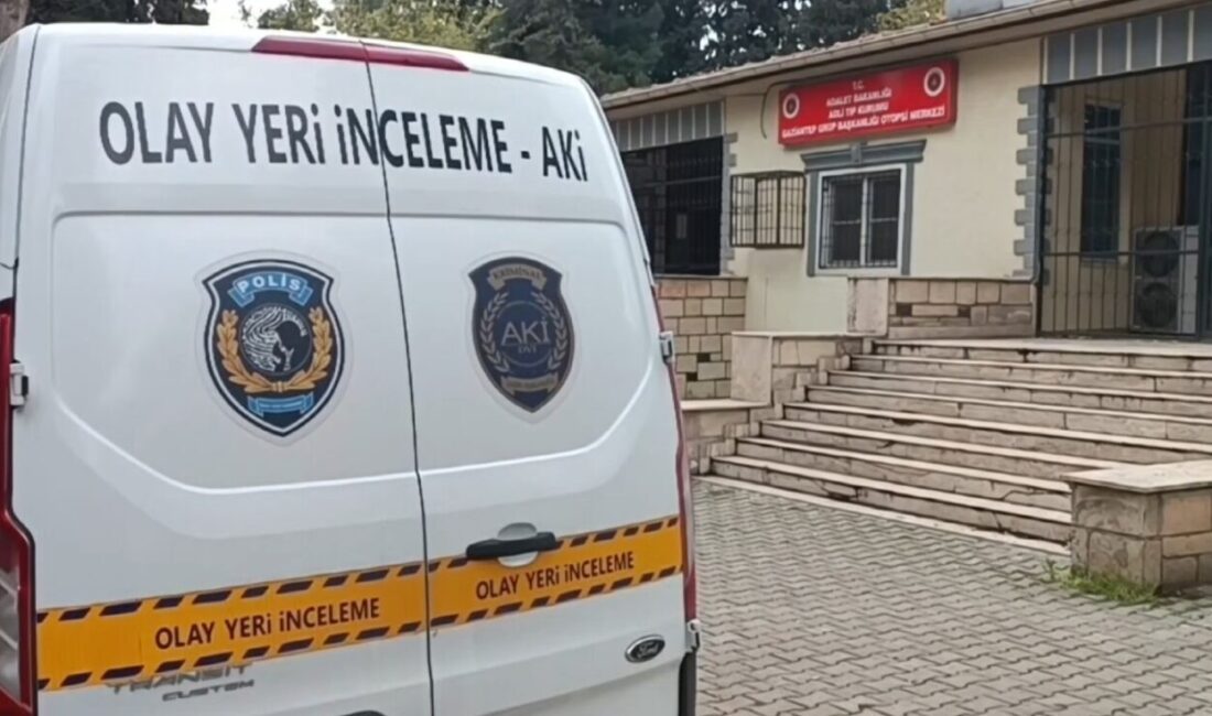 Nizip’te Uzaklaştırma Kararıyla Ayrı Yaşadığı Kocası Tarafından Vurulan Kadının Cenazesi Ailesine Teslim Edildi Gaziantep'in Nizip ilçesinde, 45 yaşındaki Zehra Özkan, bir süre ayrı