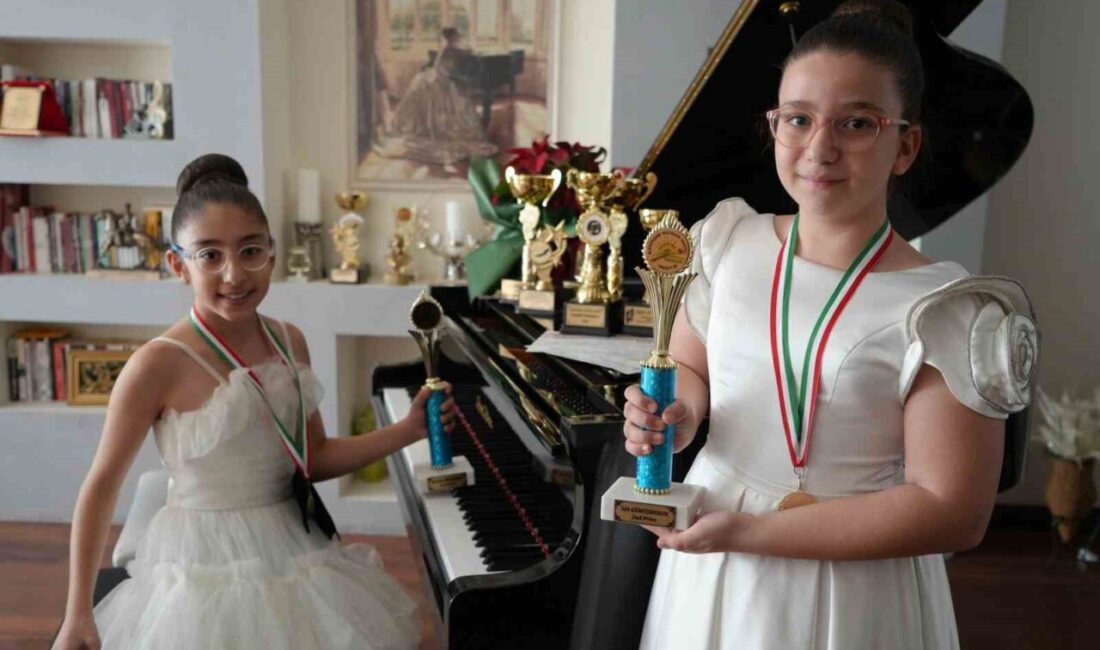 Gaziantep’ten İki Genç Piyanist, Uluslararası Yarışmada Dünya Şampiyonu Olmayı Başardı Gaziantep'ten İdil Gümüşburun ve Berika Budumlu, 3 yıllık piyano eğitiminin