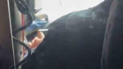 Gaziantep'te bir halk otobüsü şoförü, sefer sırasında cep telefonundan video