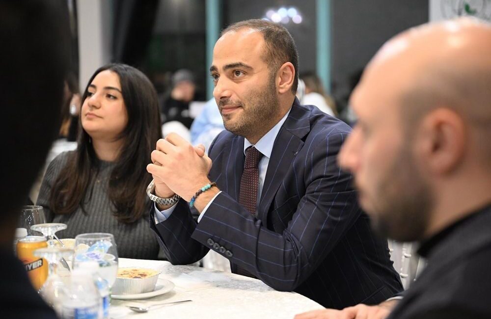 Gaziosmanpaşa Belediye Başkan Vekili Eray Karadeniz, 24 Kasım Öğretmenler Günü'nde