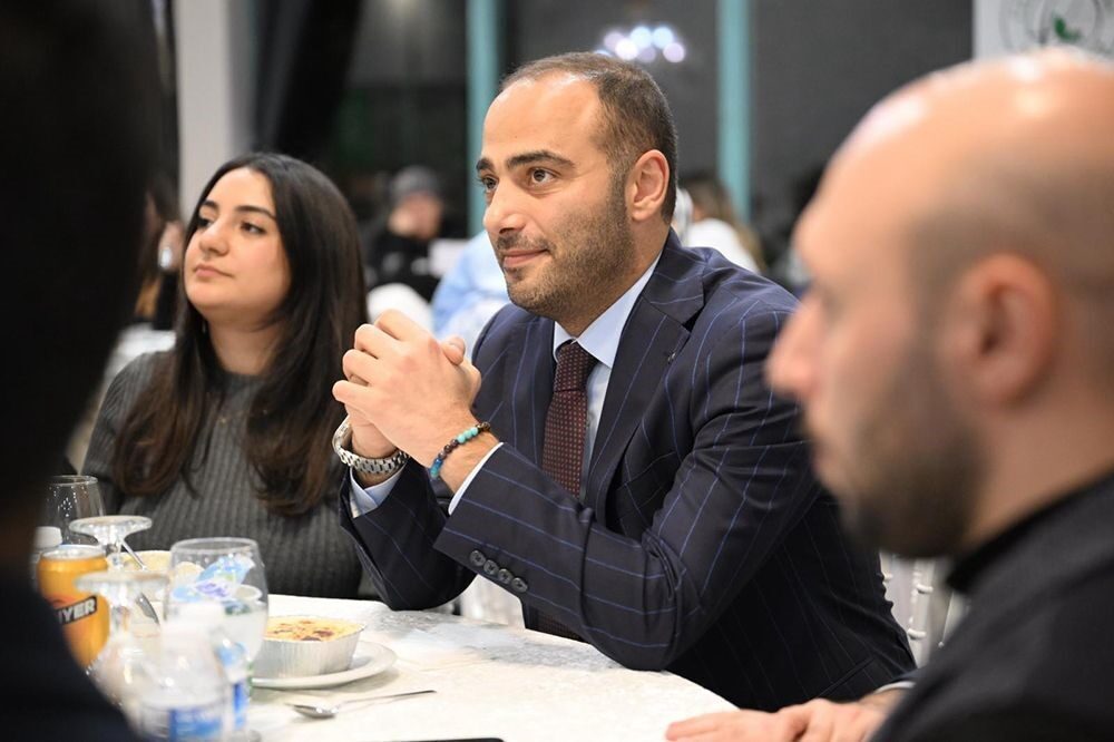 Gaziosmanpaşa Belediye Başkan Vekili Eray Karadeniz, 24 Kasım Öğretmenler Günü'nde