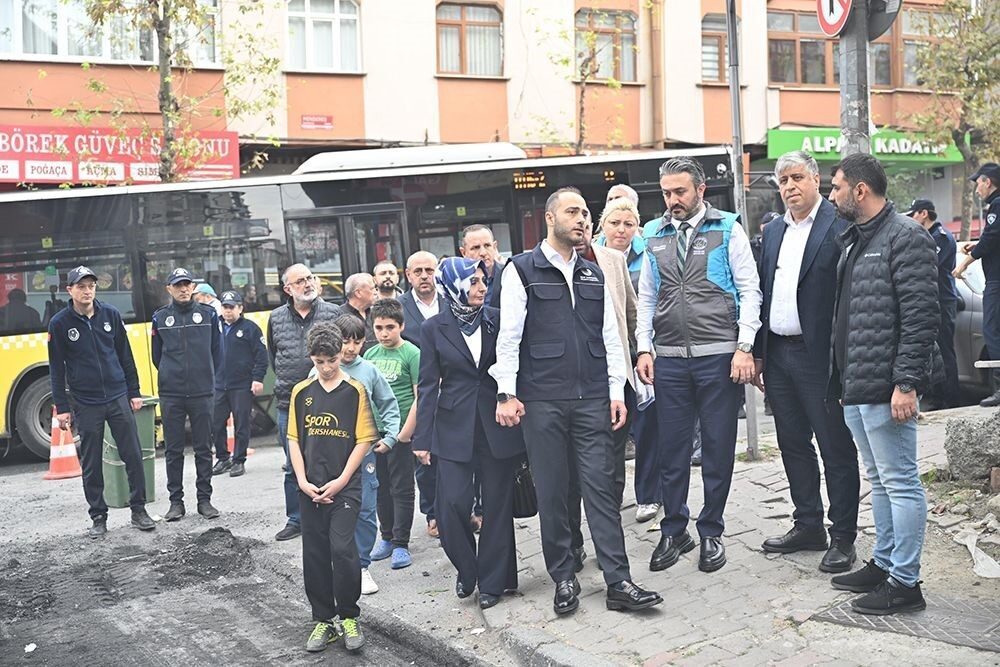 Gaziosmanpaşa Belediye Başkan Vekili Eray Karadeniz, Karadeniz Mahallesi'nde ihtiyaç tespiti