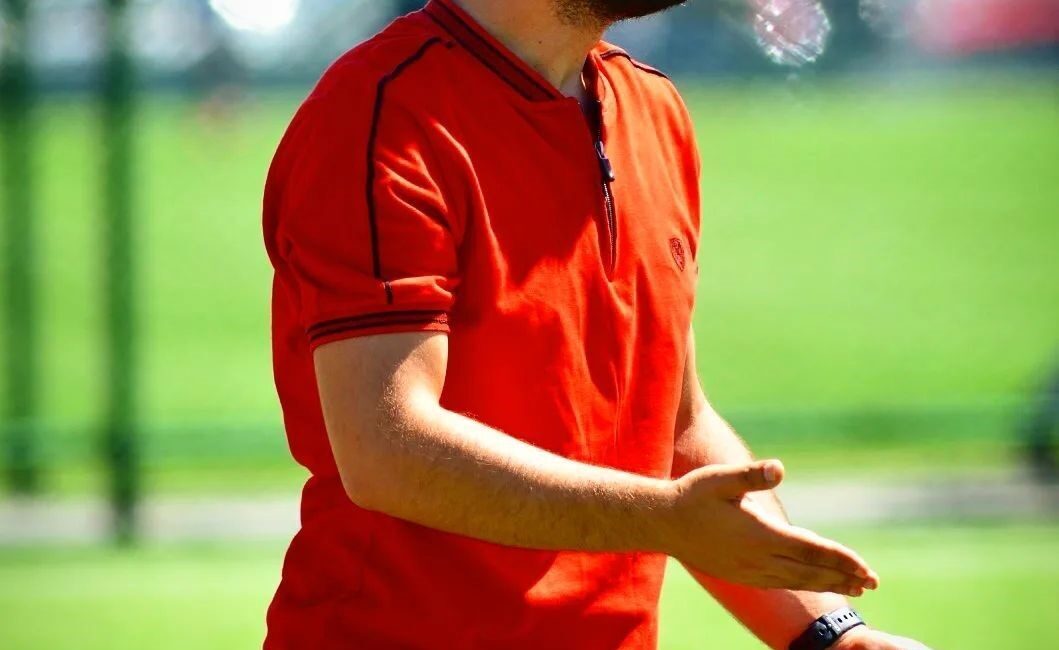 Gaziosmanpaşaspor, Antrenör Aykut Özden ile İlişkisini Sonlandırdı Gaziosmanpaşaspor, ligin 9. haftasında Talas Anayurtspor'a 5-1 mağlup olduktan sonra