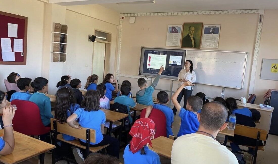 Gazipaşa’da Öğrencilere Sürdürülebilir Su Kullanımı ve Güvenilir Gıda Eğitimi Verildi Antalya'nın Gazipaşa ilçesinde Tarım ve Orman Müdürlüğü, Beyrebucak ve Çobanlar