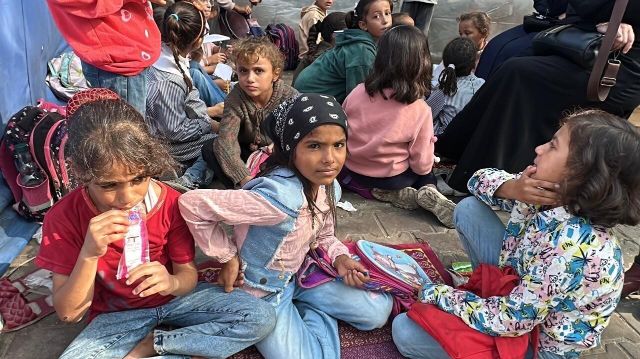 Gazze Şeridi'nde iki yıllık çatışmalar ardından öğrenciler, enkaza dönen okullarda