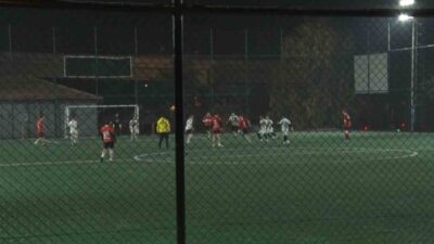 Ankara'nın Yenimahalle ilçesindeki bir halı saha, aşırı gürültü nedeniyle mahalleli