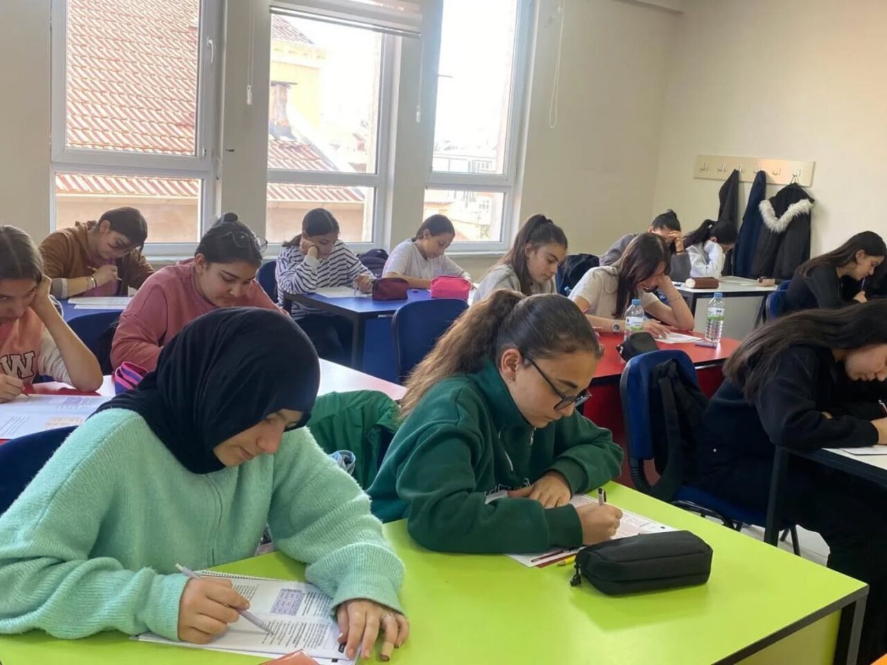 Kayseri Büyükşehir Belediyesi'ne bağlı KAYMEK, Genç KAYMEK Gençlik Merkezleri'nde TYT