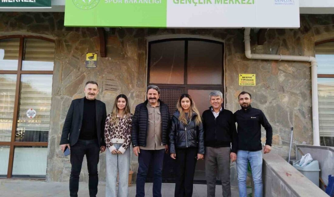 Hasan Kalın, Sarıcakaya Gençlik Merkezi’nde Faaliyetleri Yerinde İnceledi Eskişehir Gençlik ve Spor İl Müdürü Hasan Kalın, gençlerin gelişimini