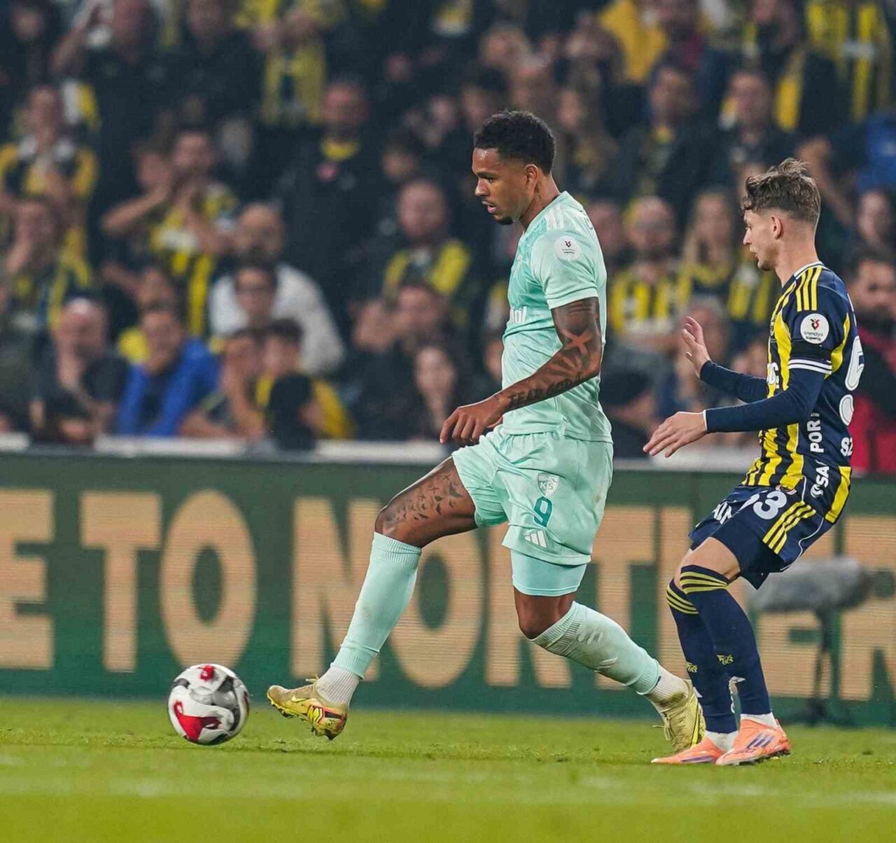 Kayserispor'un Rus forveti German Onugkha, Fenerbahçe ile oynanan maçta 2