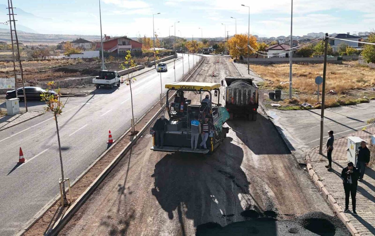 Melikgazi Belediyesi, Gesi Mimarsinan Caddesi'nde 1.5 km'lik alanda 3,500 ton