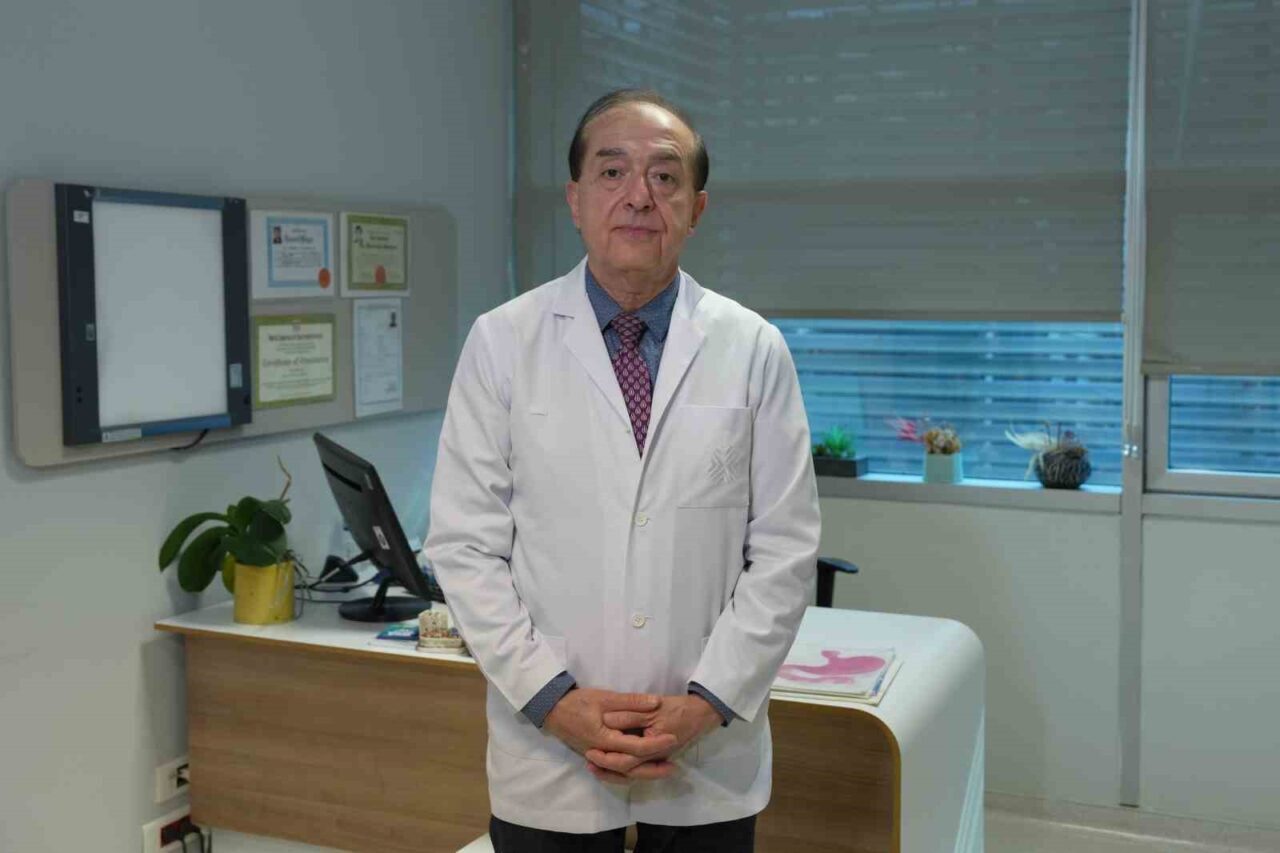 Almanya'dan İstanbul'a tatile gelen Böcek Ailesi, yemek sonrası yaşadığı gıda