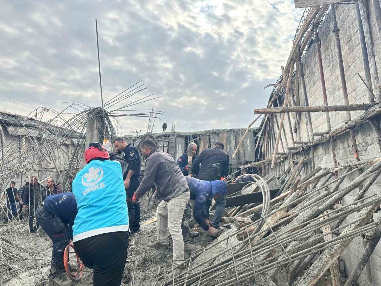 Şanlıurfa’da İnşaatta Göçük: İki Genç İşçi Hayatını Kaybetti