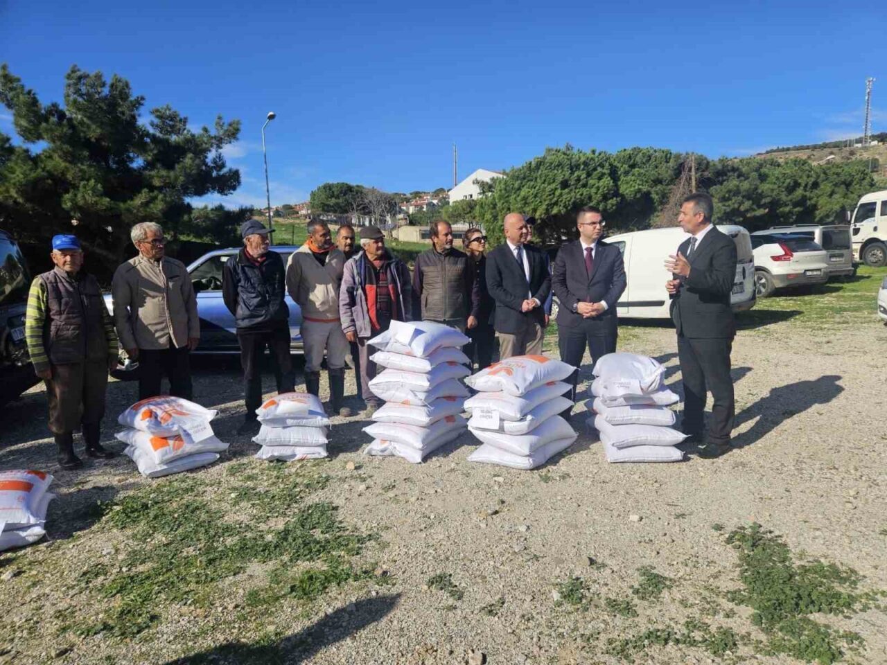 Çanakkale'nin Gökçeada ve Bozcaada ilçelerinde, küçükbaş hayvancılığın geliştirilmesi amacıyla yem