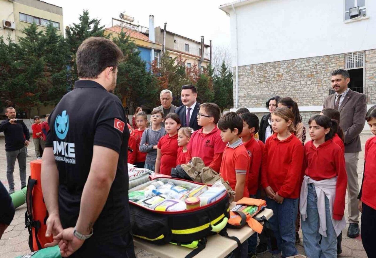 Çanakkale'nin Gökçeada ilçesinde, Sağlık Bakanlığı ve Millî Eğitim Bakanlığı iş