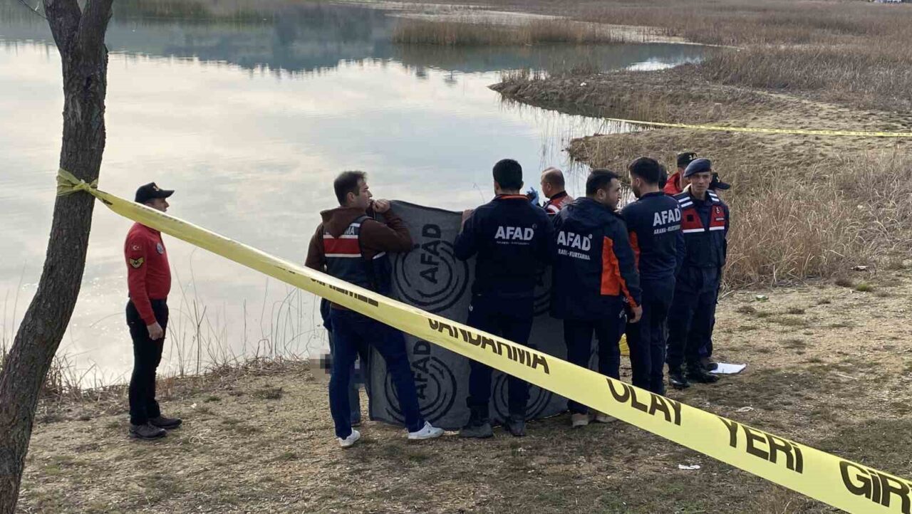 Kastamonu'nun Daday ilçesinde 53 yaşındaki F.B., Yumurtacı Göleti'ne kıyafetleriyle girip