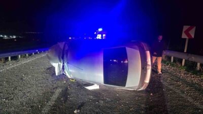 Balıkesir’in Gönen ilçesinde, Bandırma-Gönen karayolunda G.Ö. yönetimindeki otomobil yolunu kaybederek