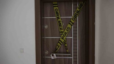 Kocaeli'nin Kartepe ilçesinde, polis memuru Hasan Yavuz (30) evinde başından