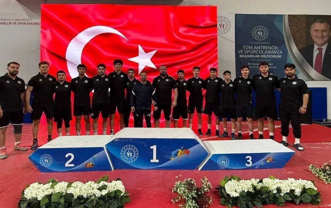Erzincan İl Özel İdaresi Spor Kulübü, Türkiye Güreş Federasyonu'nun düzenlediği