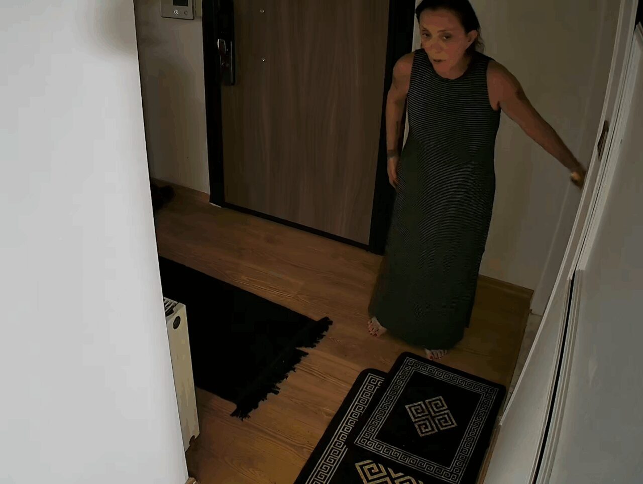 Yalova'nın Çınarcık ilçesinde sanatçı Gül Tut, 26 Eylül'de 5. kat