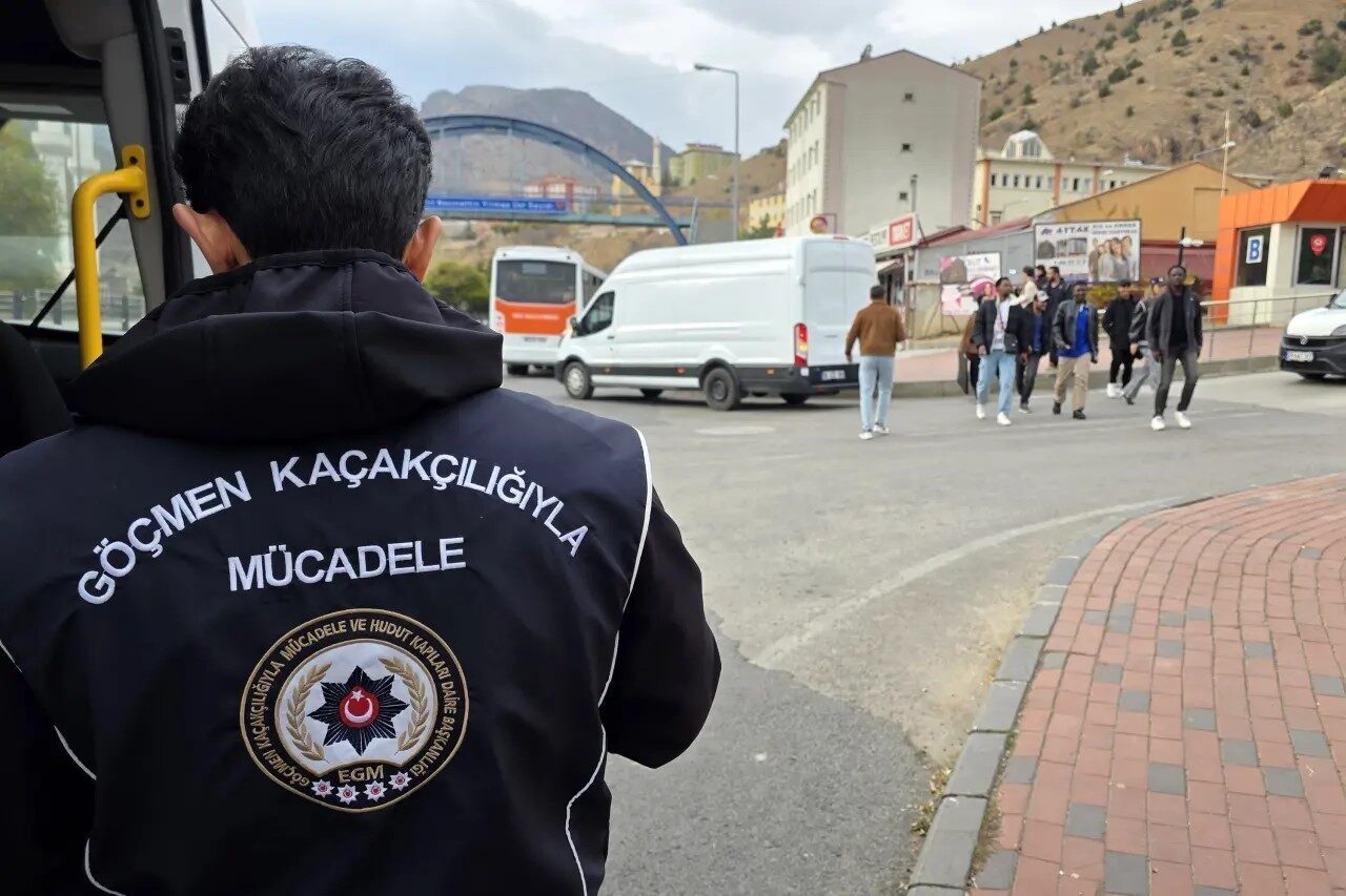 Gümüşhane Valisi Aydın Baruş, düzensiz göçle mücadele kapsamında yapılan denetimlerin