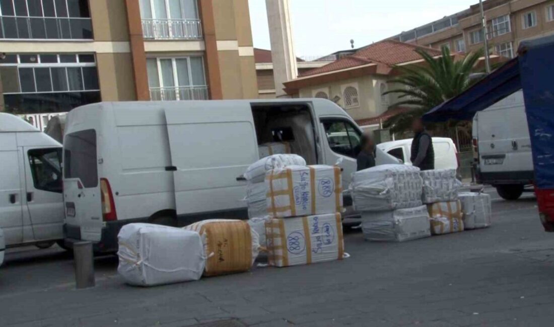 Güngören'de bir esnaf, kaybolan kargoları nedeniyle tartıştığı iki kargo çalışanını