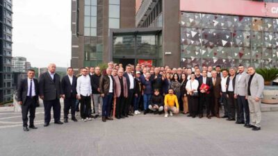 Cumhuriyet Halk Partisi İl Başkanlığına atanan Gürsel Tekin, 40 kişilik