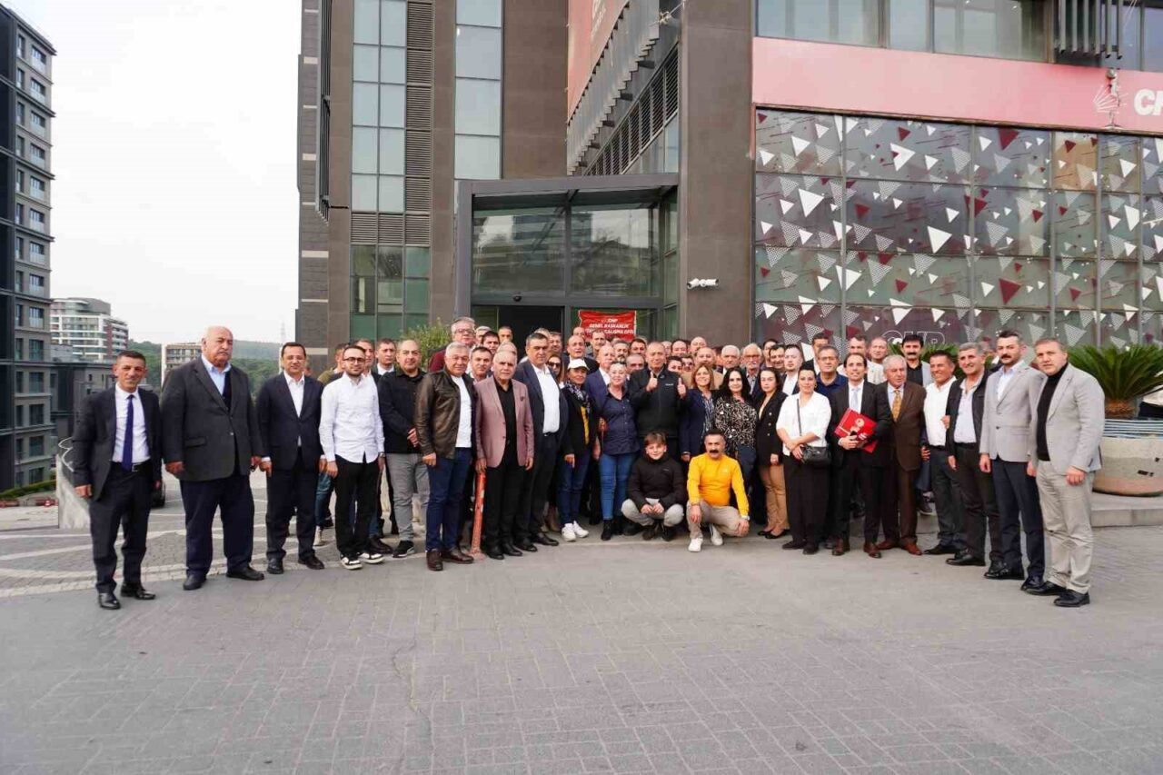 Cumhuriyet Halk Partisi'nin (CHP) İstanbul İl Başkanı Gürsel Tekin, partideki