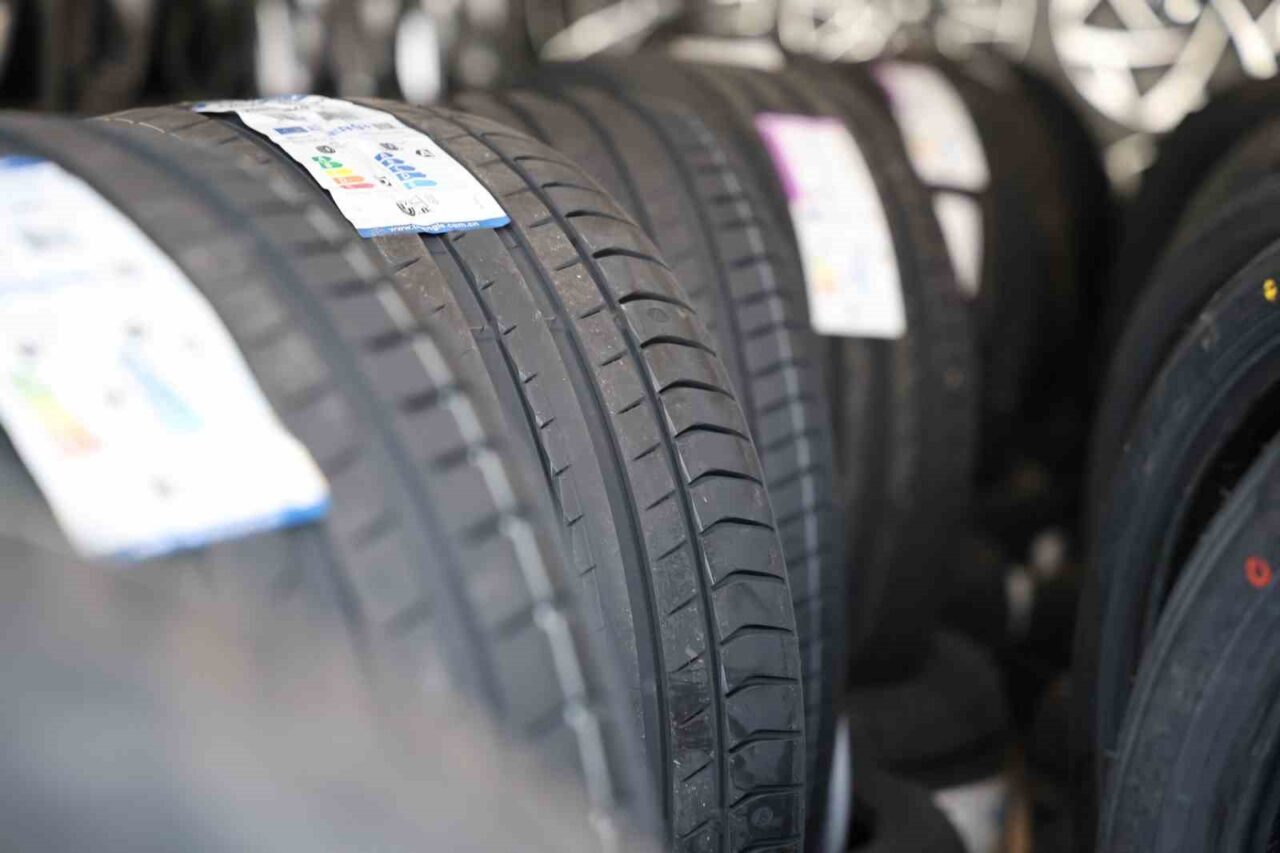 Kış aylarında trafik kazalarında artış yaşanırken, uzmanlar sürücüleri araç bakımlarını