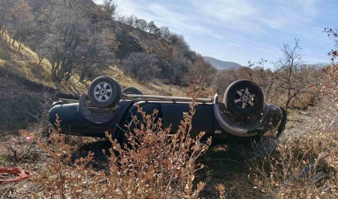 Sivas’ta Yıldızeli ilçesinde kaybolan öğretmenin aracı dere kenarında bulundu, kazada hayatını kaybettiği anlaşıldı. Sivas'ın Yıldızeli ilçesinde kaybolan öğretmen Vedat Söylemez'in (39) aracı dere