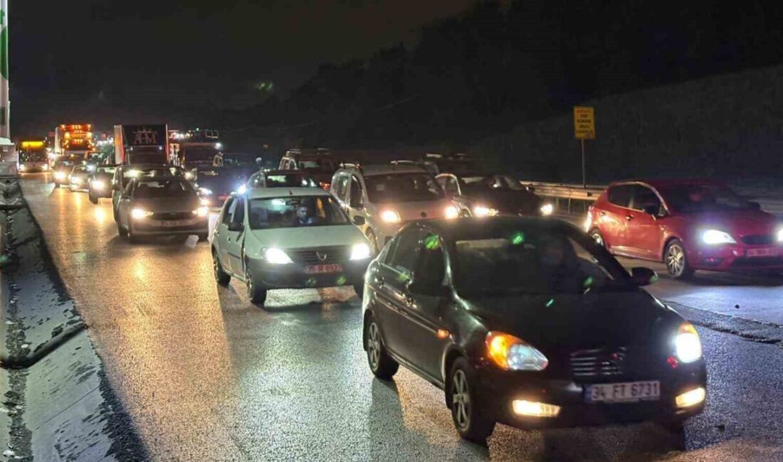İstanbul'da İSKİ'nin Habipler-Arnavutköy yolunda aynı yerde 7. kez gerçekleştirdiği kazı