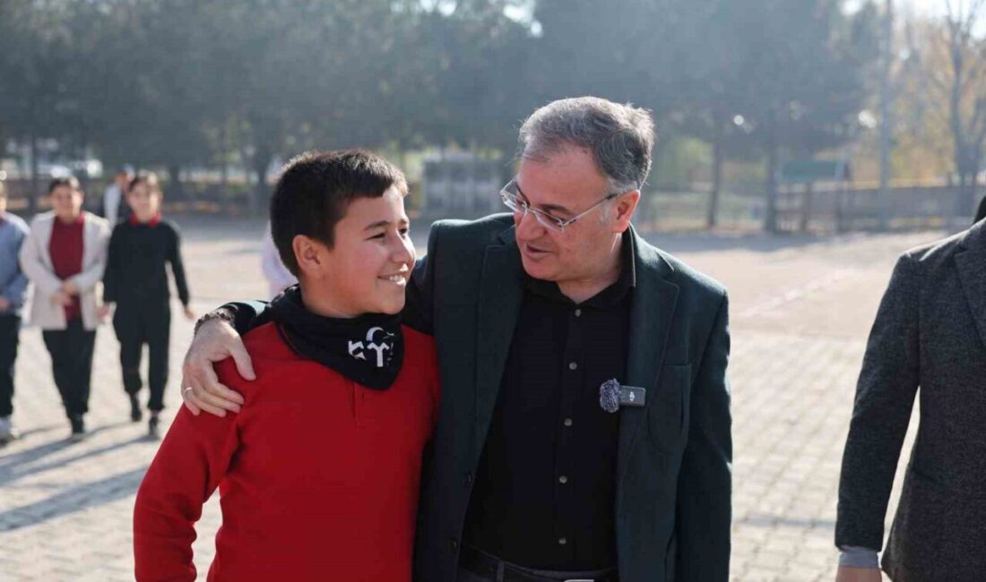 Hacılar Belediye Başkanı Bilal Özdoğan, Karpuzsekisi Mustafa Tatar İlkokulu’nda düzenlenen