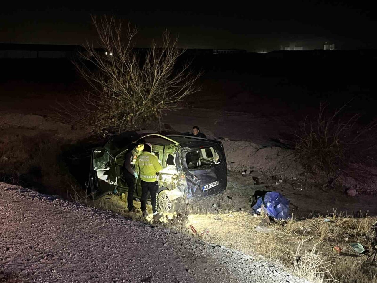 Konya'nın Karatay ilçesinde Ekrem Şabanoğlu'nun kullandığı hafif ticari araç şarampole
