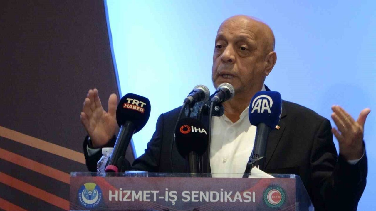 HAK-İŞ Genel Başkanı Mahmut Arslan, asgari ücretin belirlenmesi için komisyonun