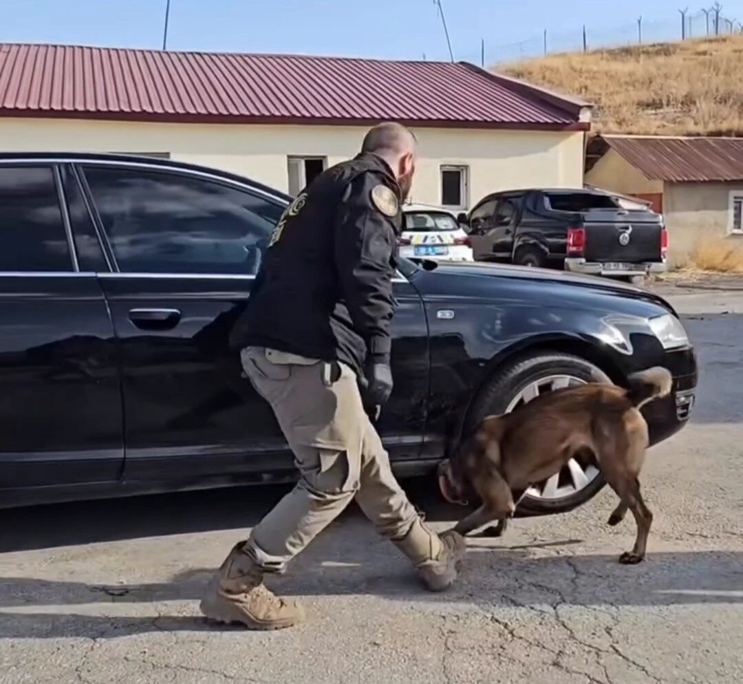 Yüksekova’da Narkotik Polisi Tarafından 24 Kilo 500 Gram Metamfetamin Ele Geçirildi