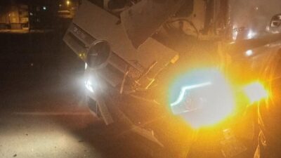 Hakkari'nin Yüksekova ilçesinde bir tır ile minibüsün çarpışması sonucunda bir