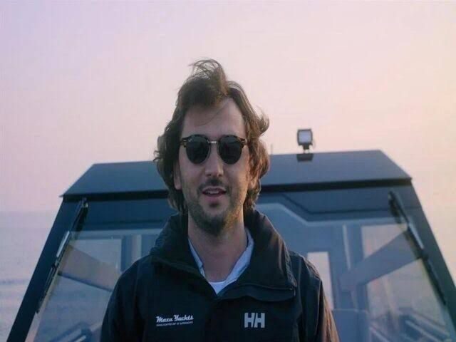 Yalova’dan Bozcaada’ya açılan iş adamı Halit Yukay, denizde kaybolduktan sonra Balıkesir açıklarında cansız olarak bulundu Yalova'dan Bozcaada'ya açılan iş insanı Halit Yukay, 4 Ağustos’ta kaybolmuş,