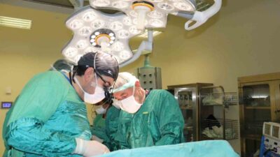 Mardin'den gelen 45 yaşındaki Gülsüme Önal, karın ağrısı şikayetiyle Şanlıurfa'daki