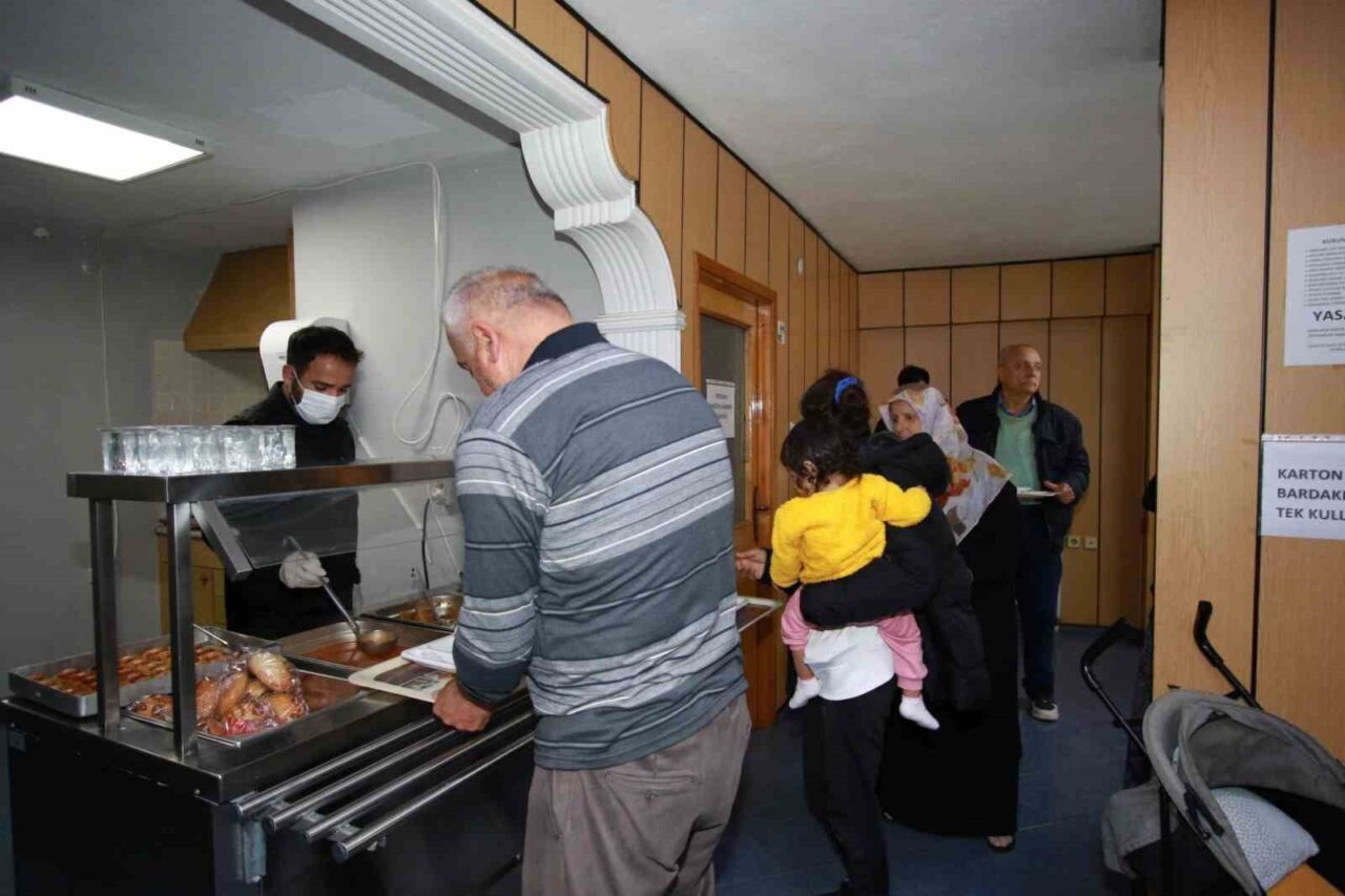 Kocaeli Büyükşehir Belediyesi, hasta ve yakınlarına ücretsiz konaklama hizmeti sunuyor.