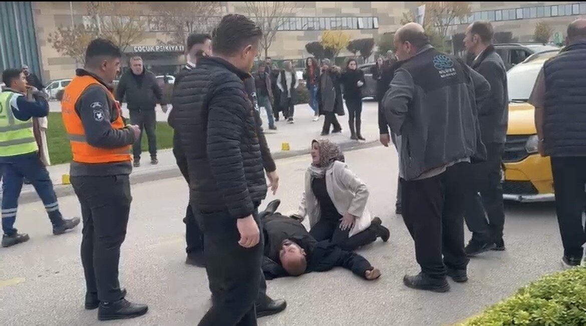 Bursa Şehir Hastanesi Önünde Taksi Çarpması Sonucu Bir Kişi Yaralandı