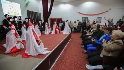 Hatay'da Dünya Çocuk Hakları Günü'nde düzenlenen etkinlikte Vali Mustafa Masatlı'nın