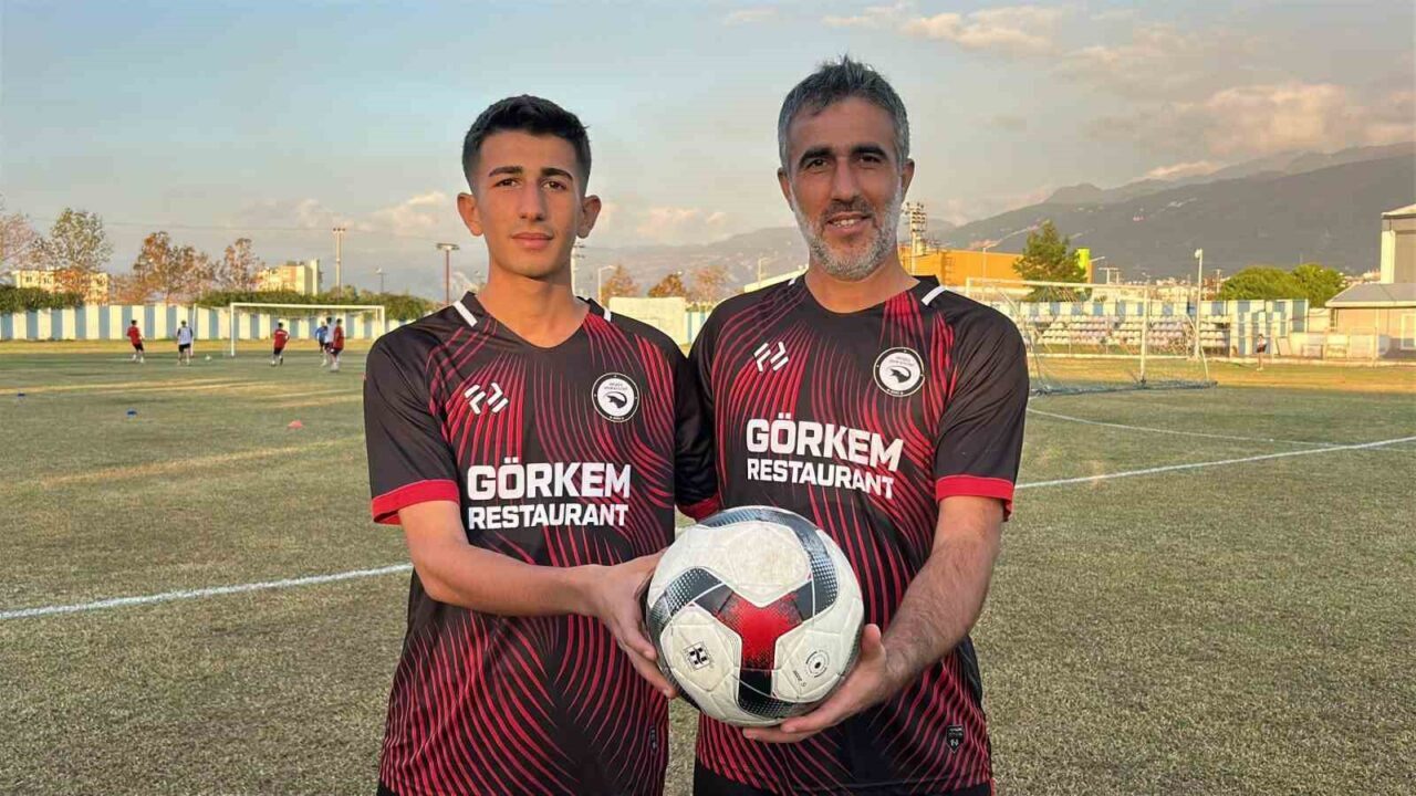 Hatay'da 42 yaşındaki Hayrettin Aykut, 16 yaşındaki oğlu Enes Aykut