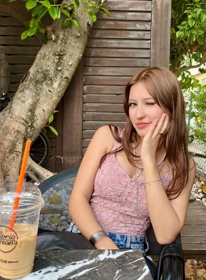 Muğla'nın Seydikemer ilçesinde 18 yaşındaki Neslinur Topal, evdeki rahatsızlığının ardından