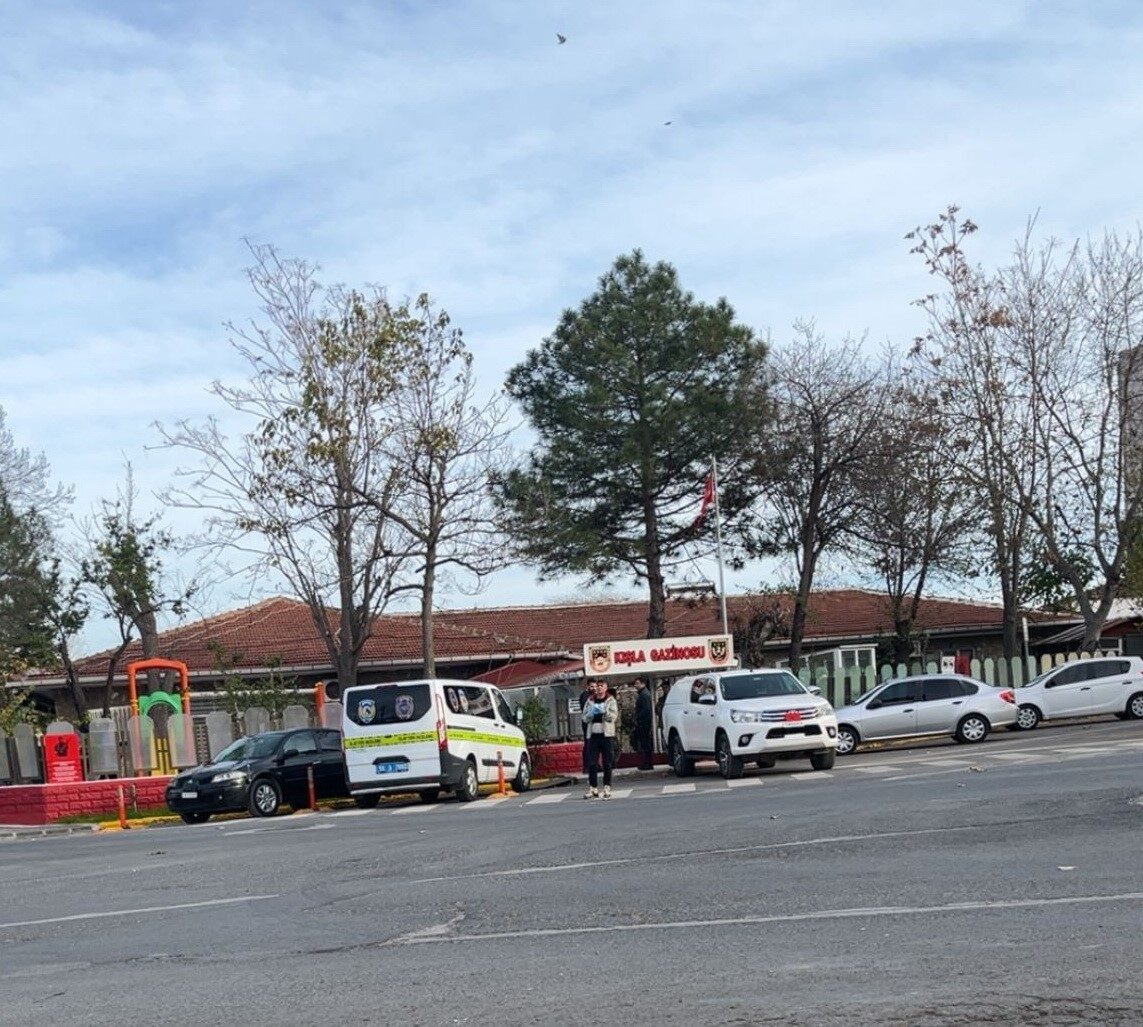 Tekirdağ'ın Hayrabolu ilçesinde, 95. Zırhlı Tugay Komutan Yardımcılığı'nda görevli 21