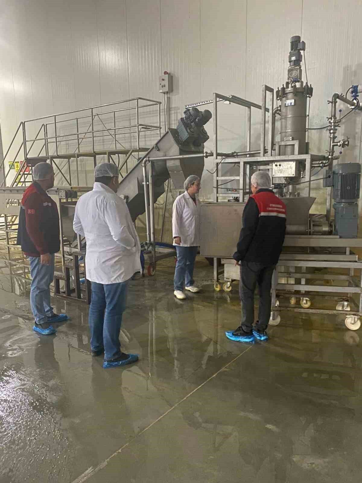 Afyonkarahisar'da Emirdağ ilçesinde, Tarım ve Orman İl Müdürlüğü ekipleri tarafından